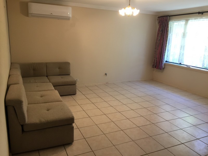 8 Robertson St, Hazelmere WA 6055