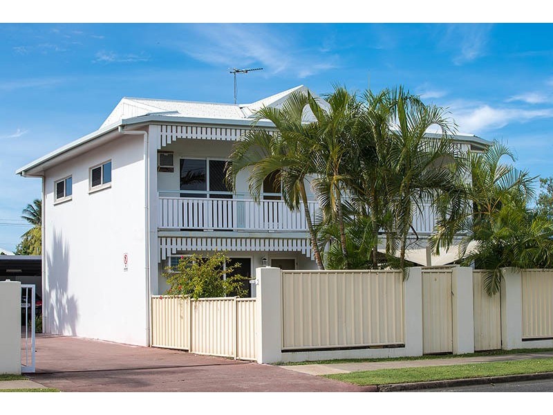 9/6-10 Palm Street, Holloways Beach QLD 4878