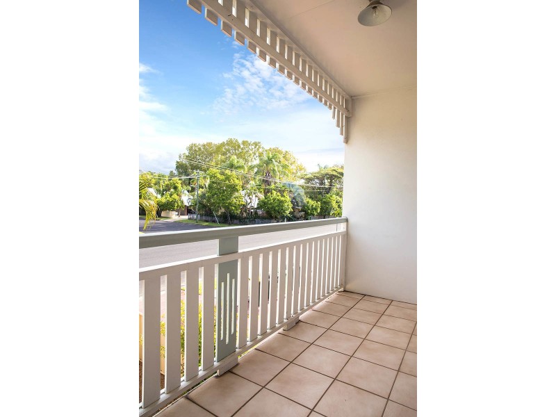 9/6-10 Palm Street, Holloways Beach QLD 4878