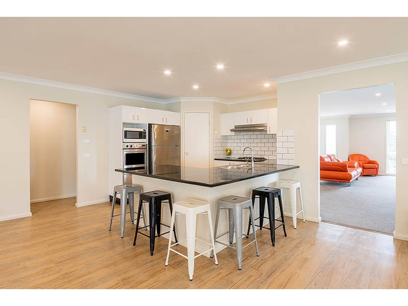 2 Lupin Close, Woongarrah NSW 2259