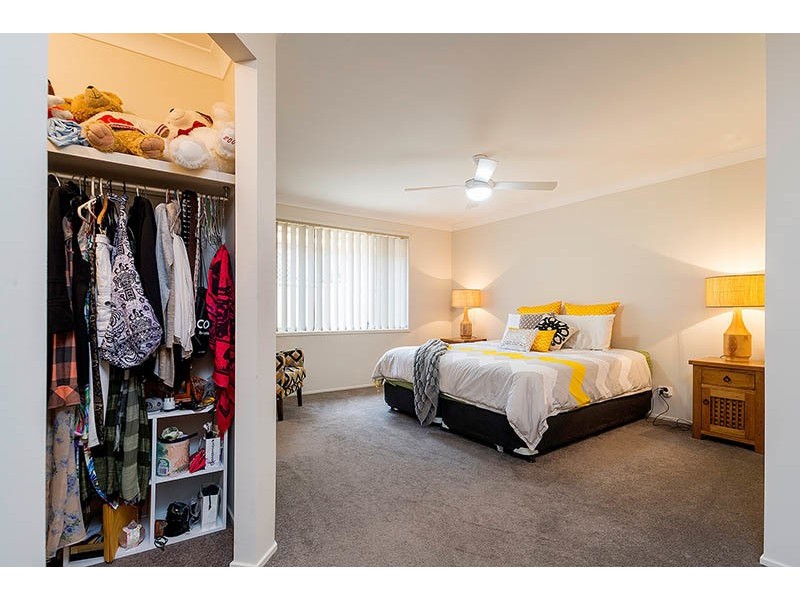 2 Lupin Close, Woongarrah NSW 2259