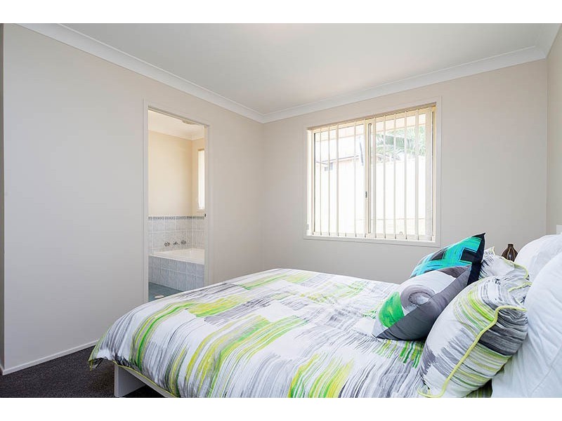 2 Lupin Close, Woongarrah NSW 2259