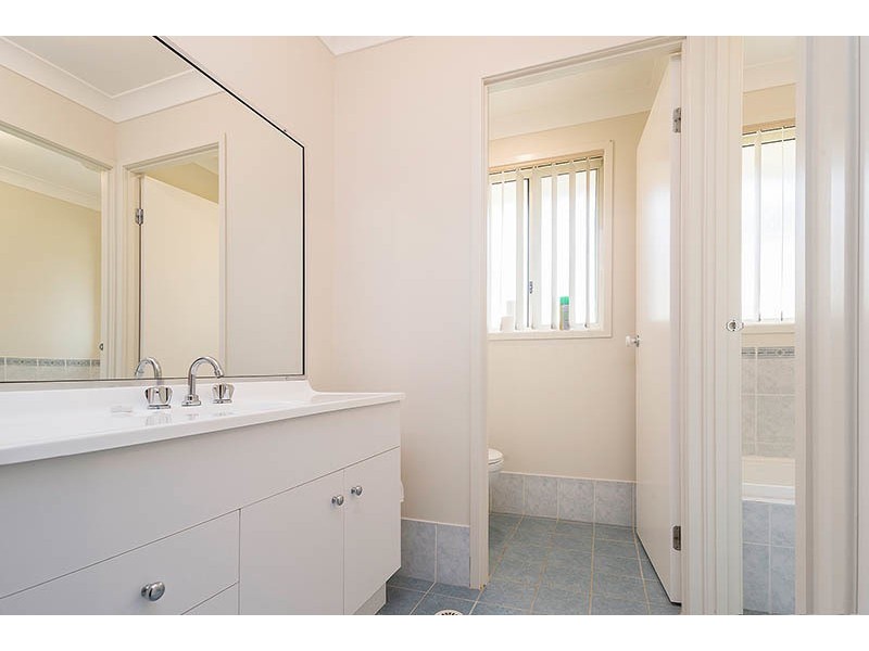 2 Lupin Close, Woongarrah NSW 2259
