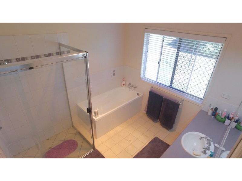 9 Jelisa Place, Placid Hills QLD 4343