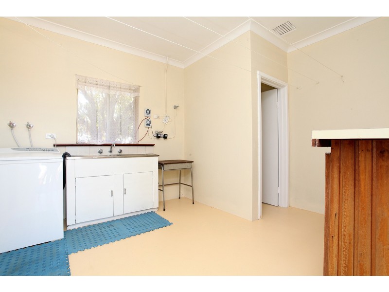 9 Dunstan Street, South Bunbury WA 6230