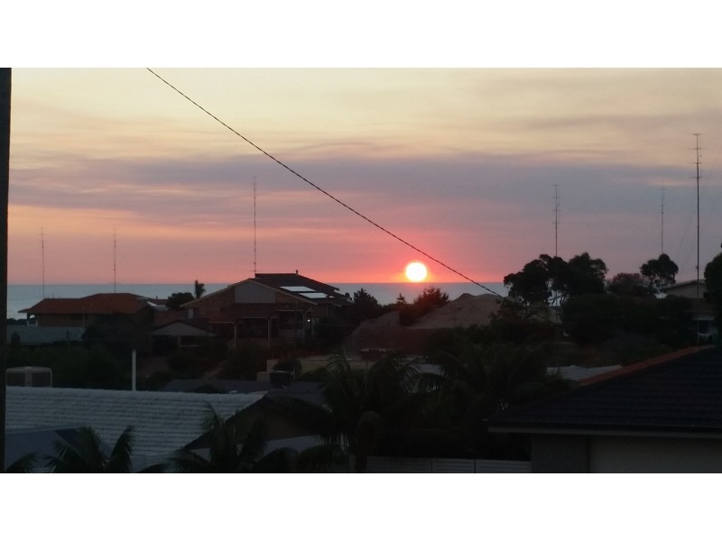 9 Dunstan Street, South Bunbury WA 6230