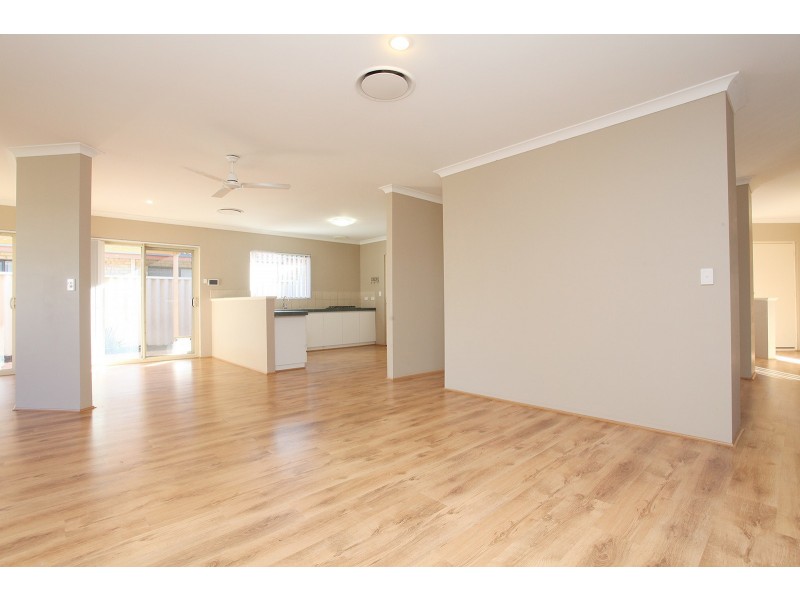 20 Lonsdale Crescent, Waikiki WA 6169