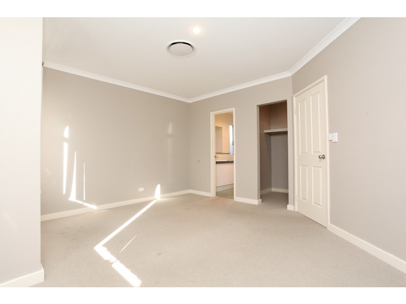 20 Lonsdale Crescent, Waikiki WA 6169