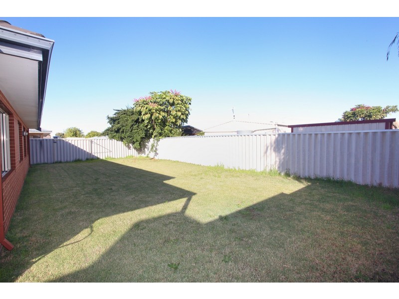 20 Lonsdale Crescent, Waikiki WA 6169