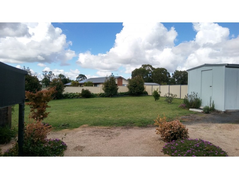 4 Depot Road, Uralla NSW 2358