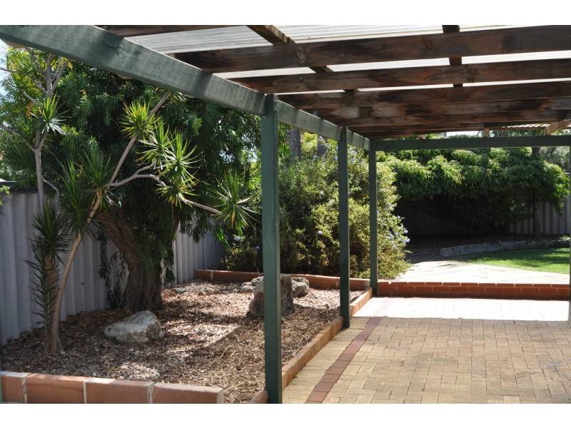 8 Munday Road, High Wycombe WA 6057