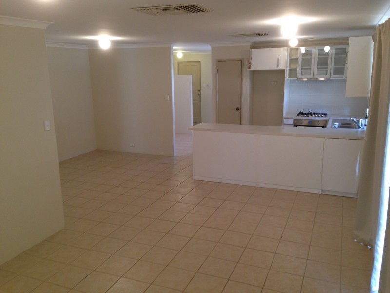 8 Munday Road, High Wycombe WA 6057