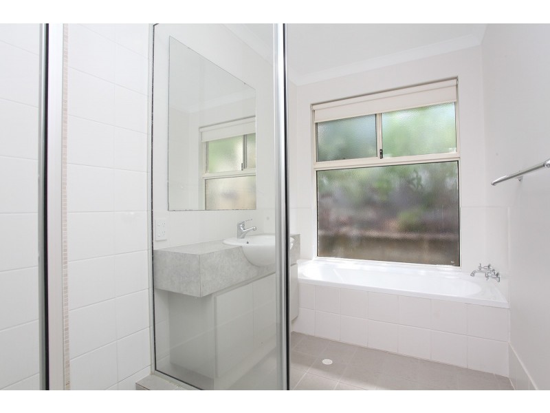 8/98 Canning Road, Kalamunda WA 6076