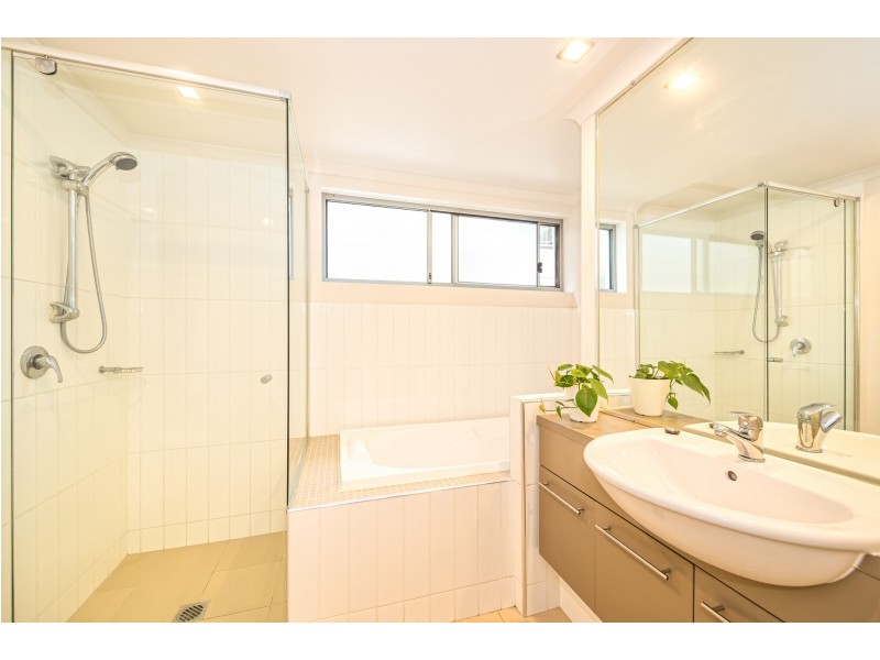 4/131-133 Welsby Parade, Bongaree QLD 4507