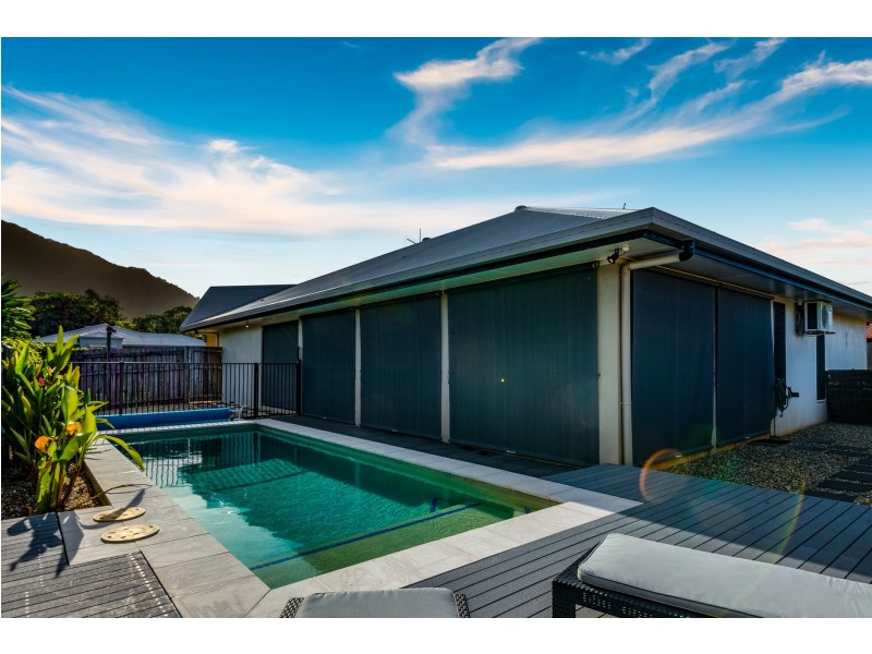 6 Picnic Street, White Rock QLD 4868