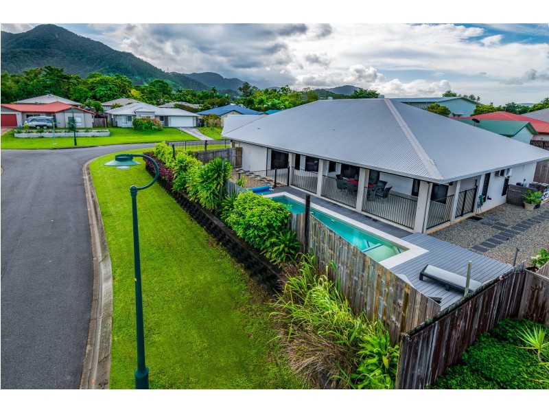 6 Picnic Street, White Rock QLD 4868