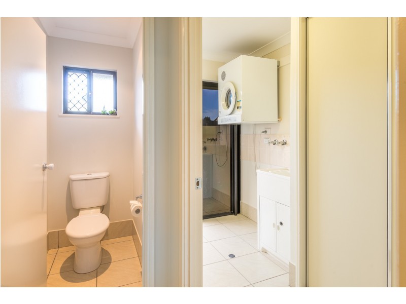 6 Picnic Street, White Rock QLD 4868