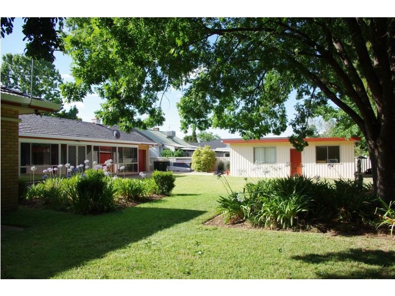 24 Crown Street, Dubbo NSW 2830