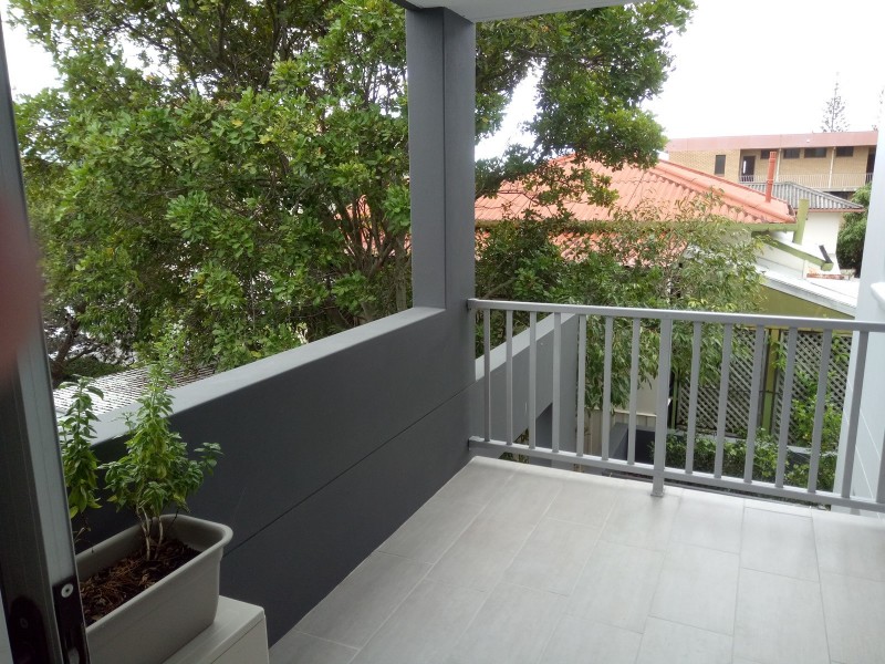 6/18 Parker Street, Labrador QLD 4215