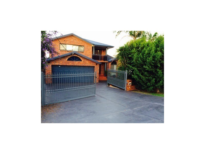 16 Coogee Street, Tuross Head NSW 2537