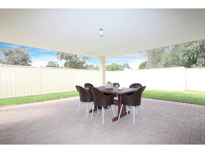 6 Scott Road, Capel WA 6271