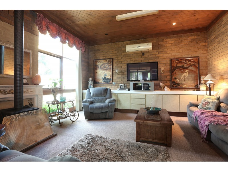 1 Rosebery Street, Lang Lang East VIC 3984