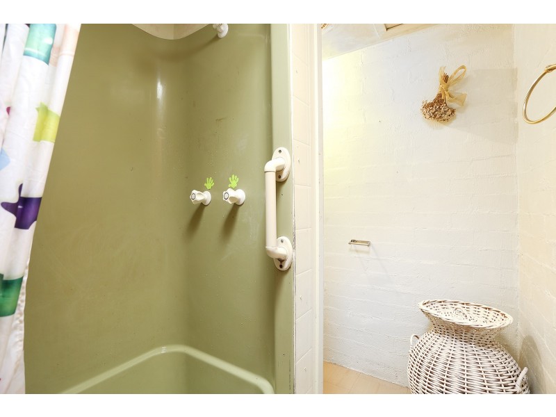 1 Rosebery Street, Lang Lang East VIC 3984