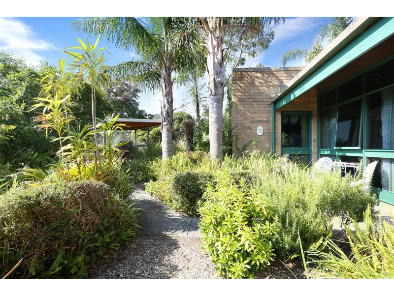 1 Rosebery Street, Lang Lang East VIC 3984