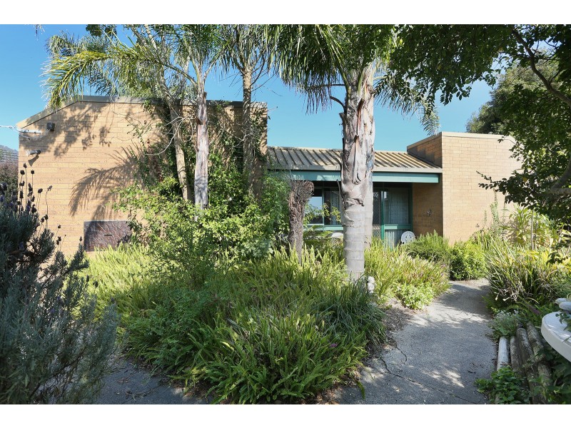 1 Rosebery Street, Lang Lang East VIC 3984