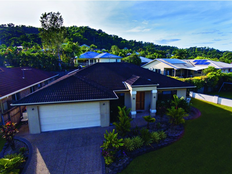 2 Saint Albans Close, Brinsmead QLD 4870