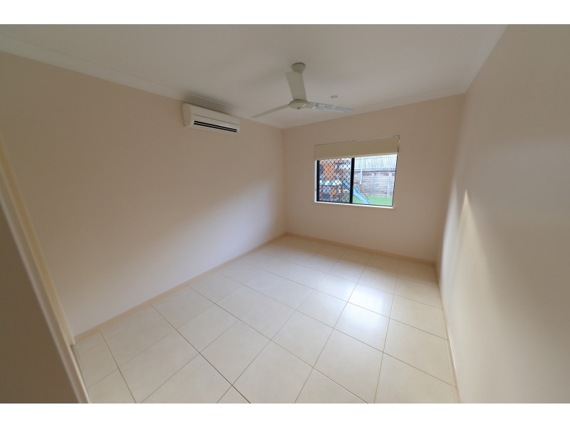 2 Saint Albans Close, Brinsmead QLD 4870