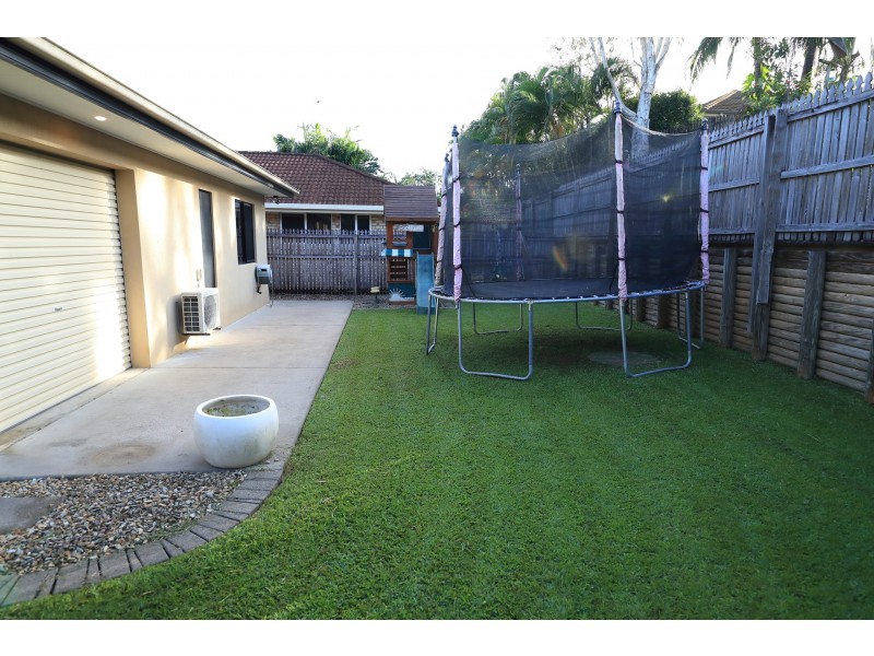 2 Saint Albans Close, Brinsmead QLD 4870