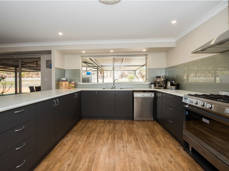 51 Fraser Road, Boddington WA 6390