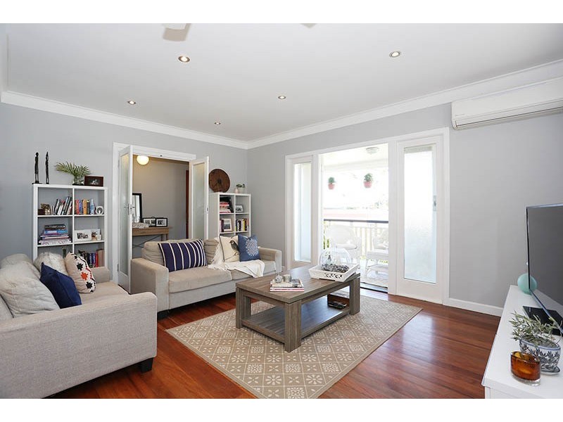 3 David Road, Holland Park QLD 4121