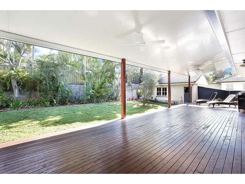 3 David Road, Holland Park QLD 4121