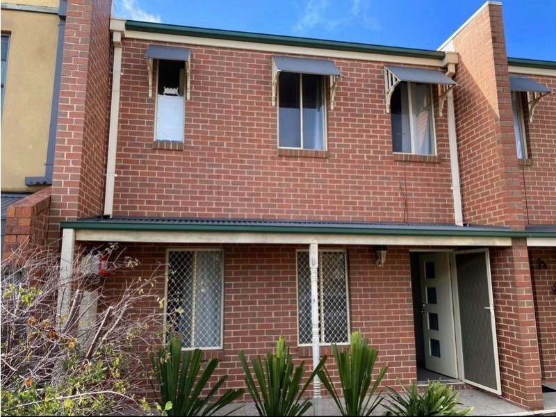 2/26 Empire Street, Footscray VIC 3011
