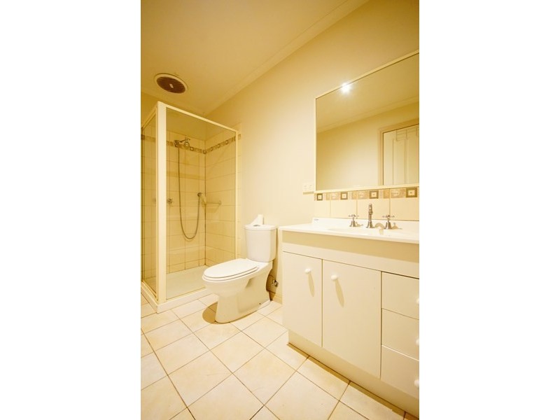 2/26 Empire Street, Footscray VIC 3011