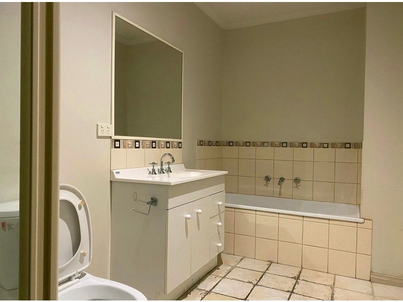 2/26 Empire Street, Footscray VIC 3011