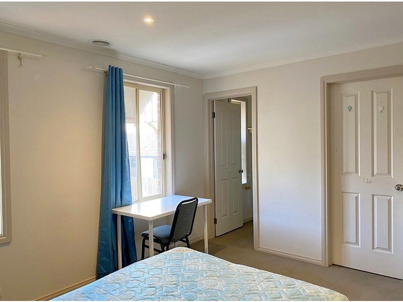 2/26 Empire Street, Footscray VIC 3011