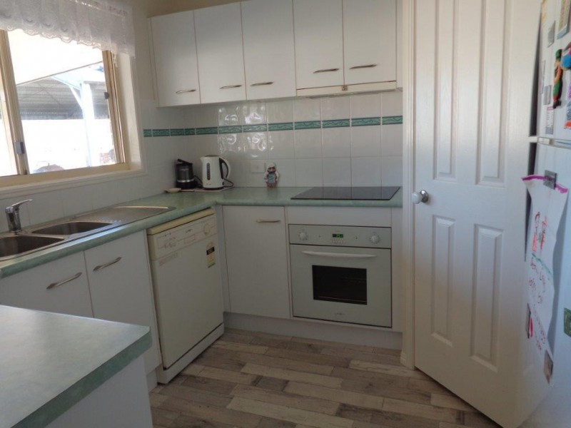 12 Aquamarine Road, Branyan QLD 4670