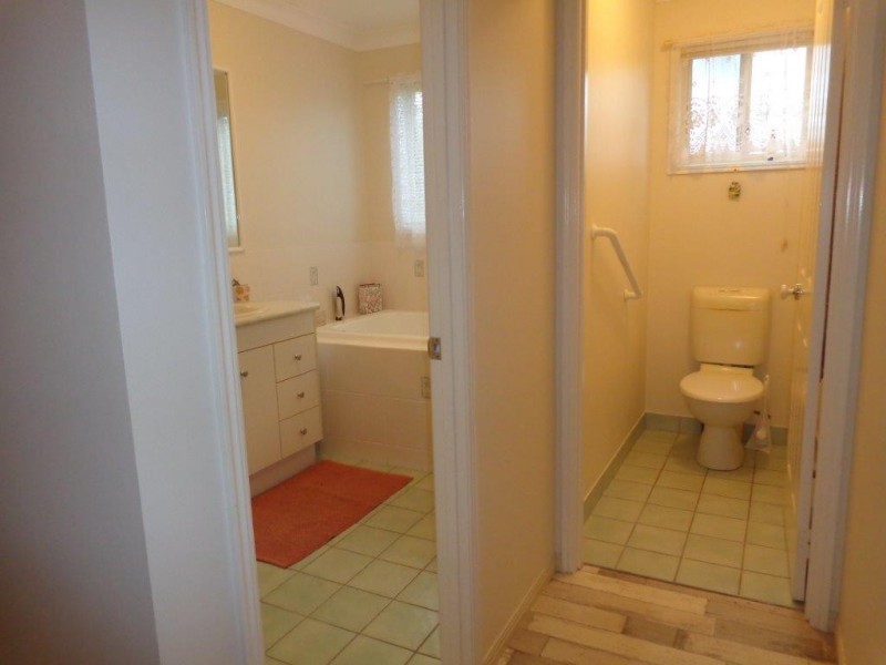 12 Aquamarine Road, Branyan QLD 4670