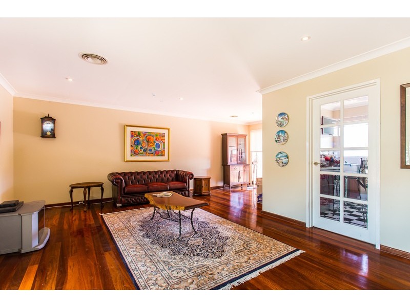 25 Edgecumbe Street, Como WA 6152