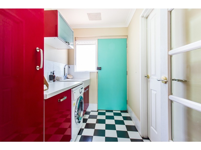 25 Edgecumbe Street, Como WA 6152