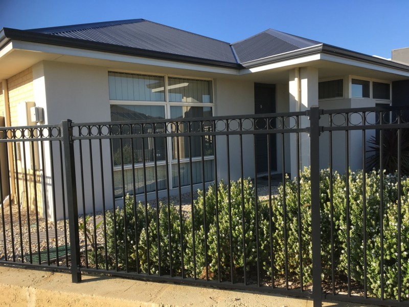 1 Payanna Grange, Lakelands WA 6180