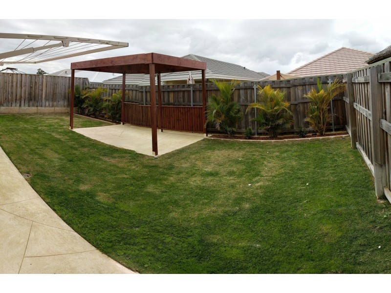 8 Helms Loop, Ellenbrook WA 6069