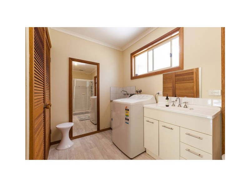 152 Wallace Parade, Healesville VIC 3777