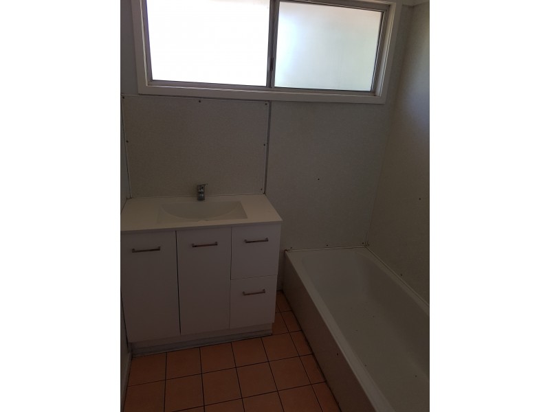 17 Leslie Drive, Moranbah QLD 4744