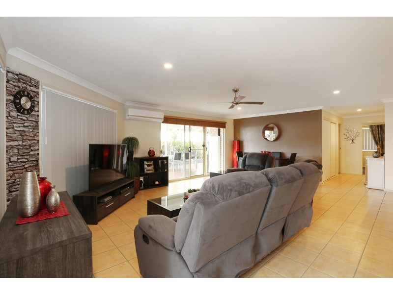 2/23 Merton Drive, Upper Coomera QLD 4209