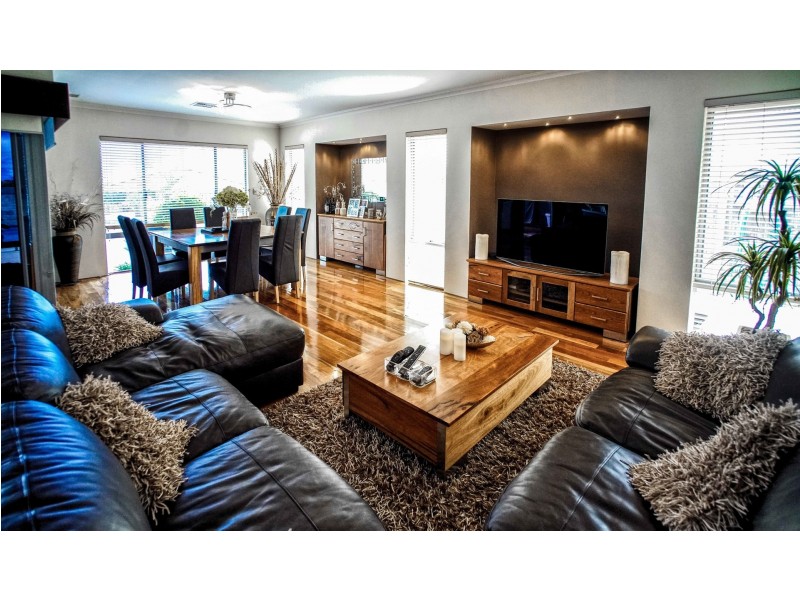 10 The Ridge, Halls Head WA 6210