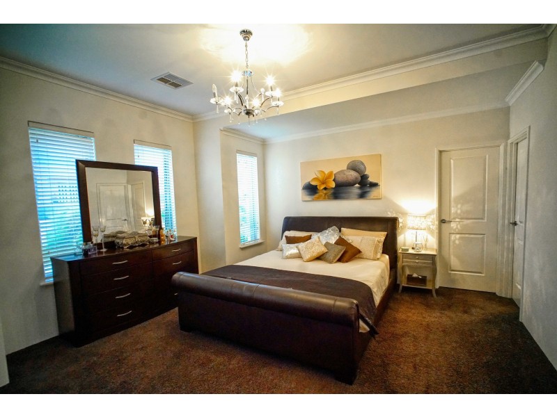 10 The Ridge, Halls Head WA 6210